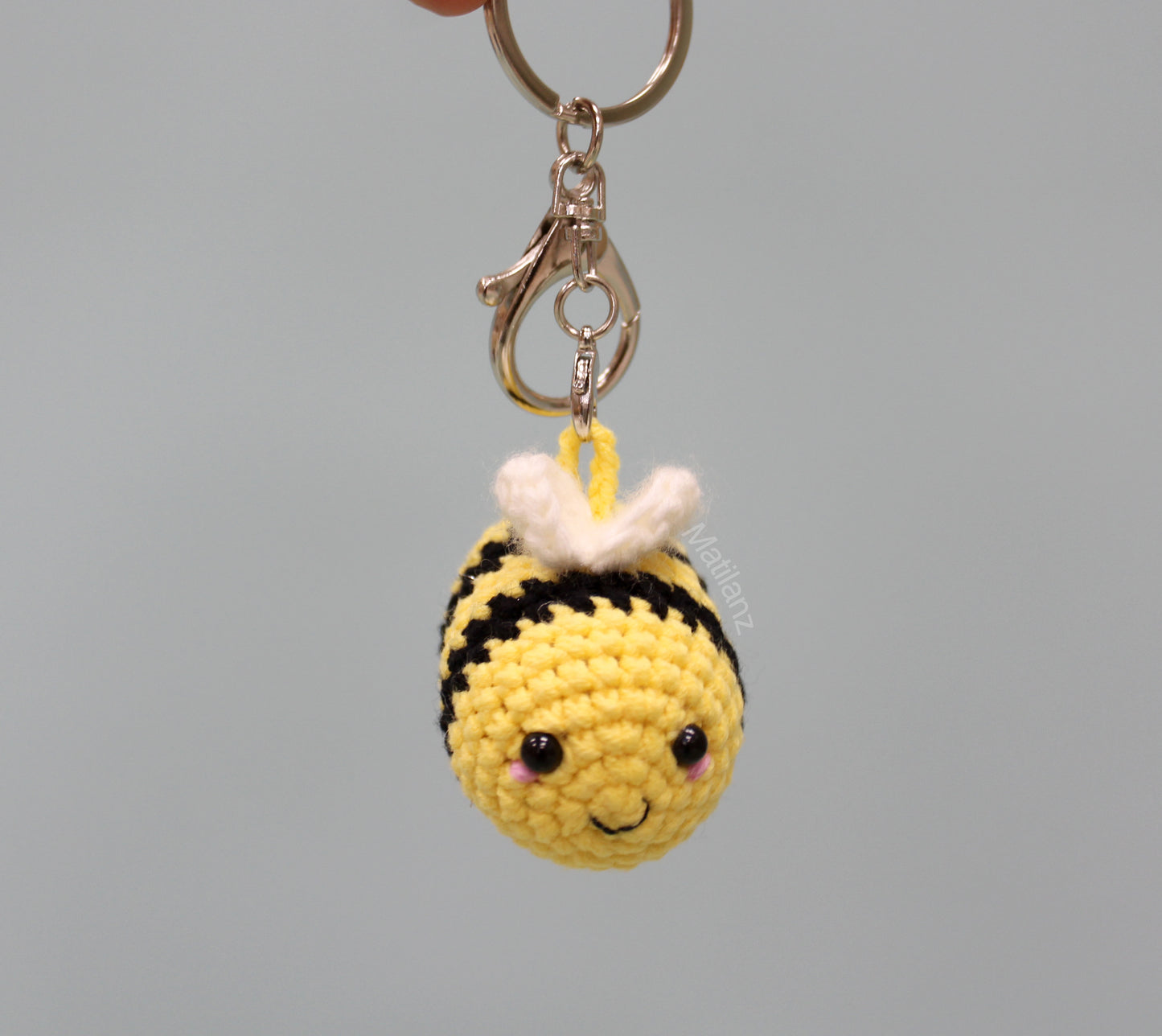 Crochet Bee Keychain – Handmade Amigurumi Bumblebee Bag Charm | Matilanz