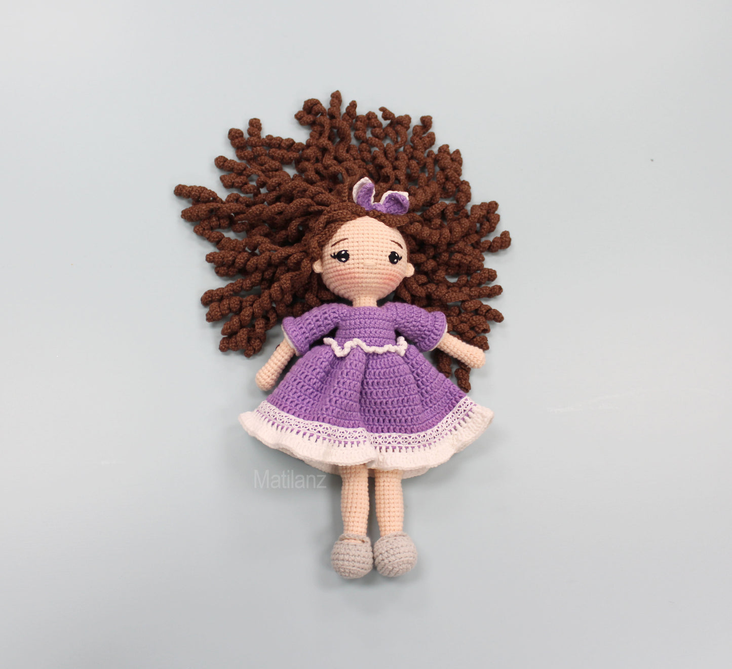 Muñeca de crochet hecha a pedido, muñeca hecha a mano, vestido rosa morado, regalo para niños, regalo de primer cumpleaños, regalo de muñeca suave, regalo personalizado