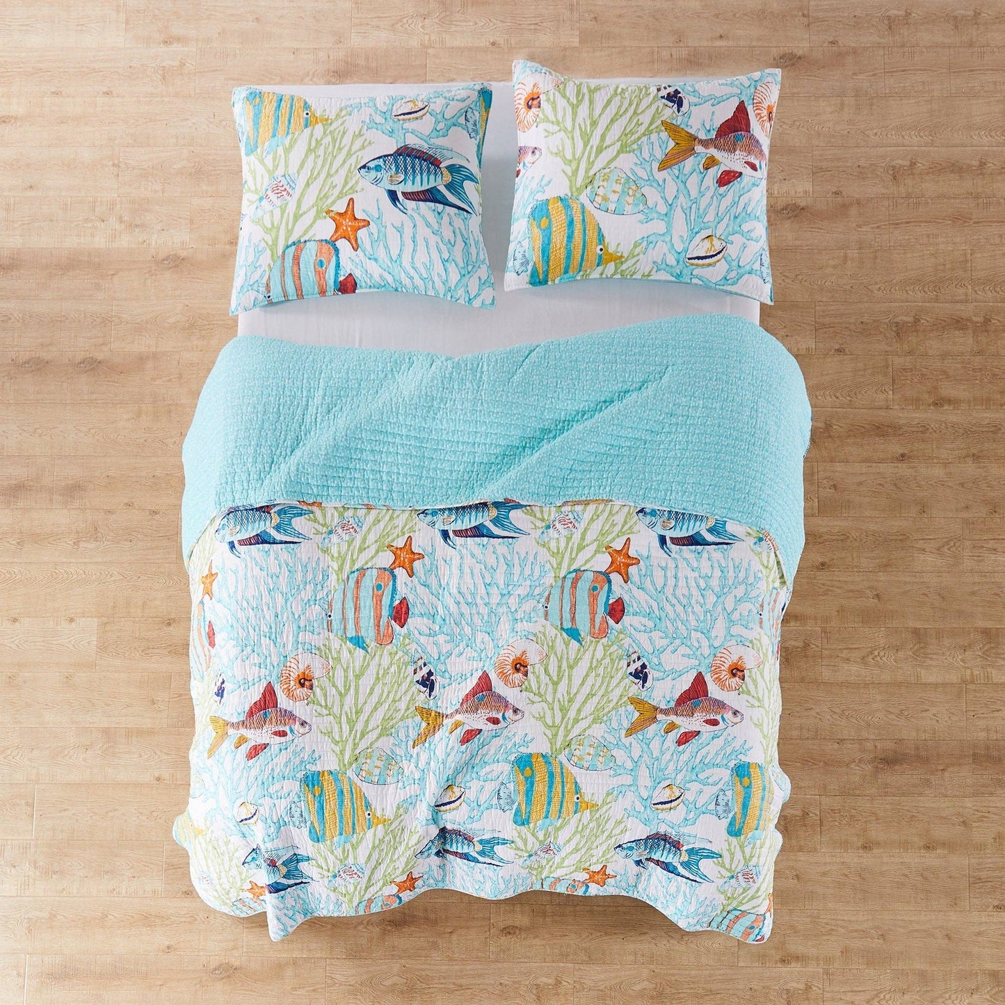 Reversible Quilt Set with Tropical Fish – Beachwalk | Unique Gifts, Coastal Bedroom