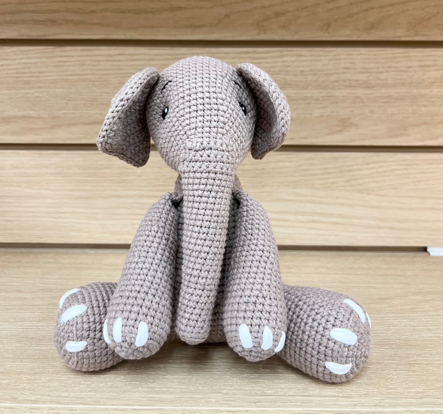 Elefante de crochet, elefante para decoración de guardería, regalo de elefante de peluche, animales de peluche personalizados, regalo de baby shower, regalos para el primer cumpleaños