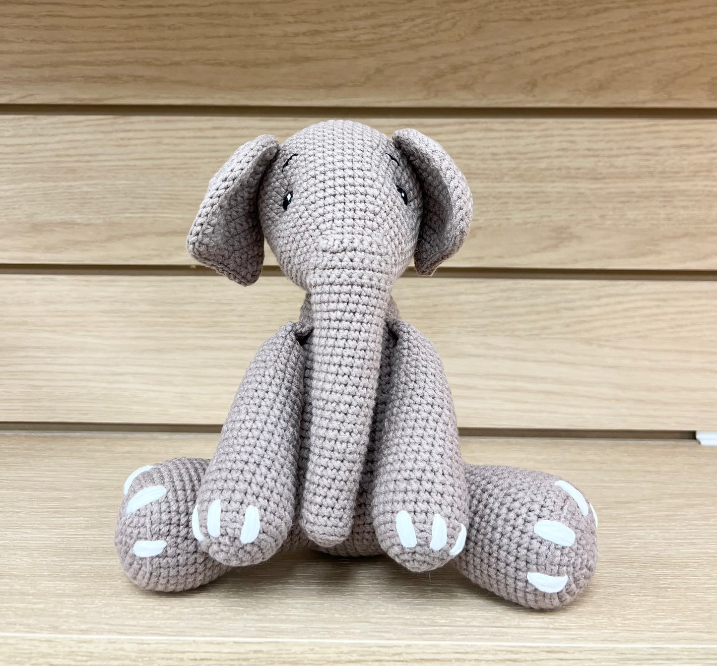 Elefante de crochet, elefante para decoración de guardería, regalo de elefante de peluche, animales de peluche personalizados, regalo de baby shower, regalos para el primer cumpleaños