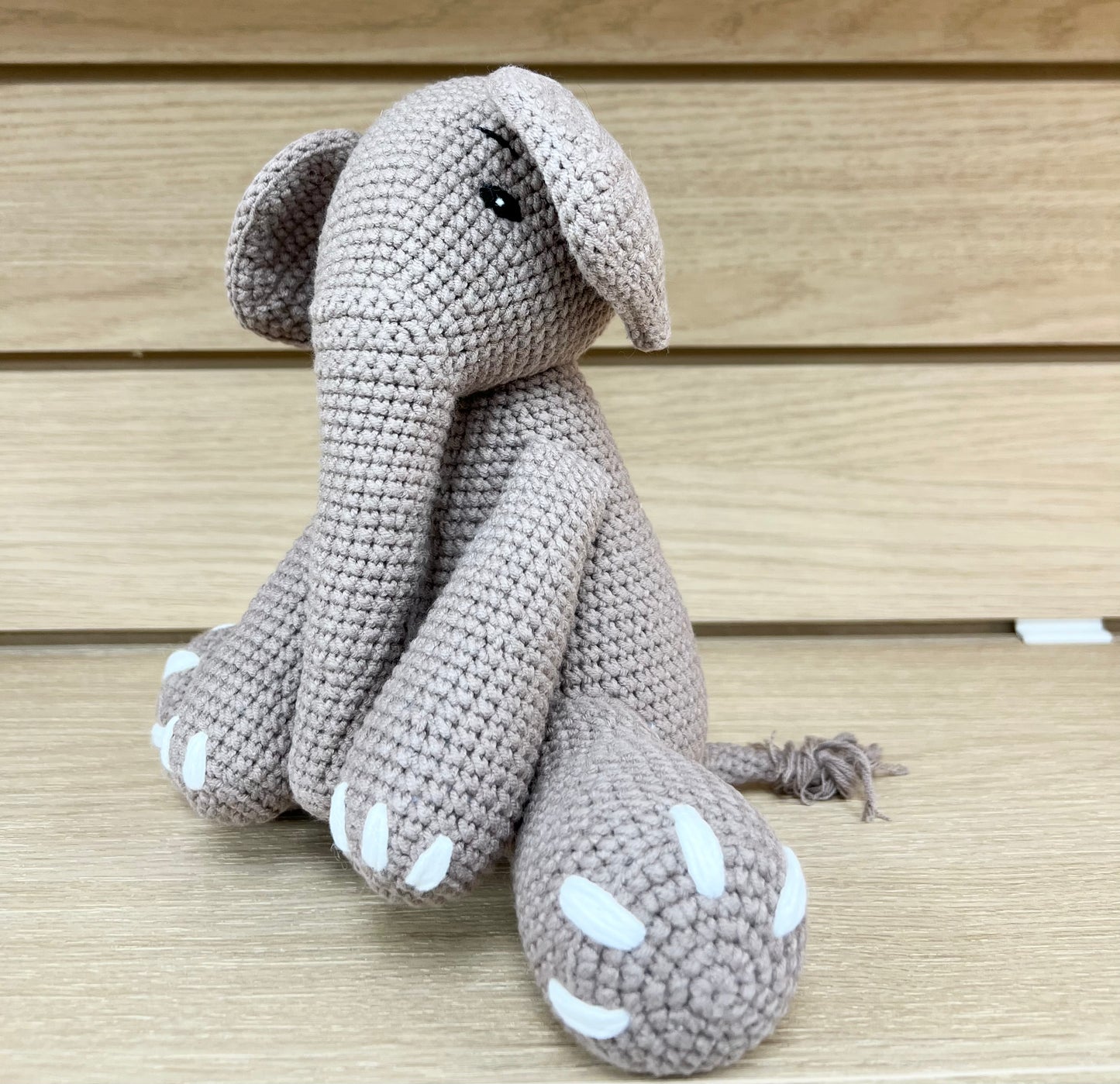 Elefante de crochet, elefante para decoración de guardería, regalo de elefante de peluche, animales de peluche personalizados, regalo de baby shower, regalos para el primer cumpleaños