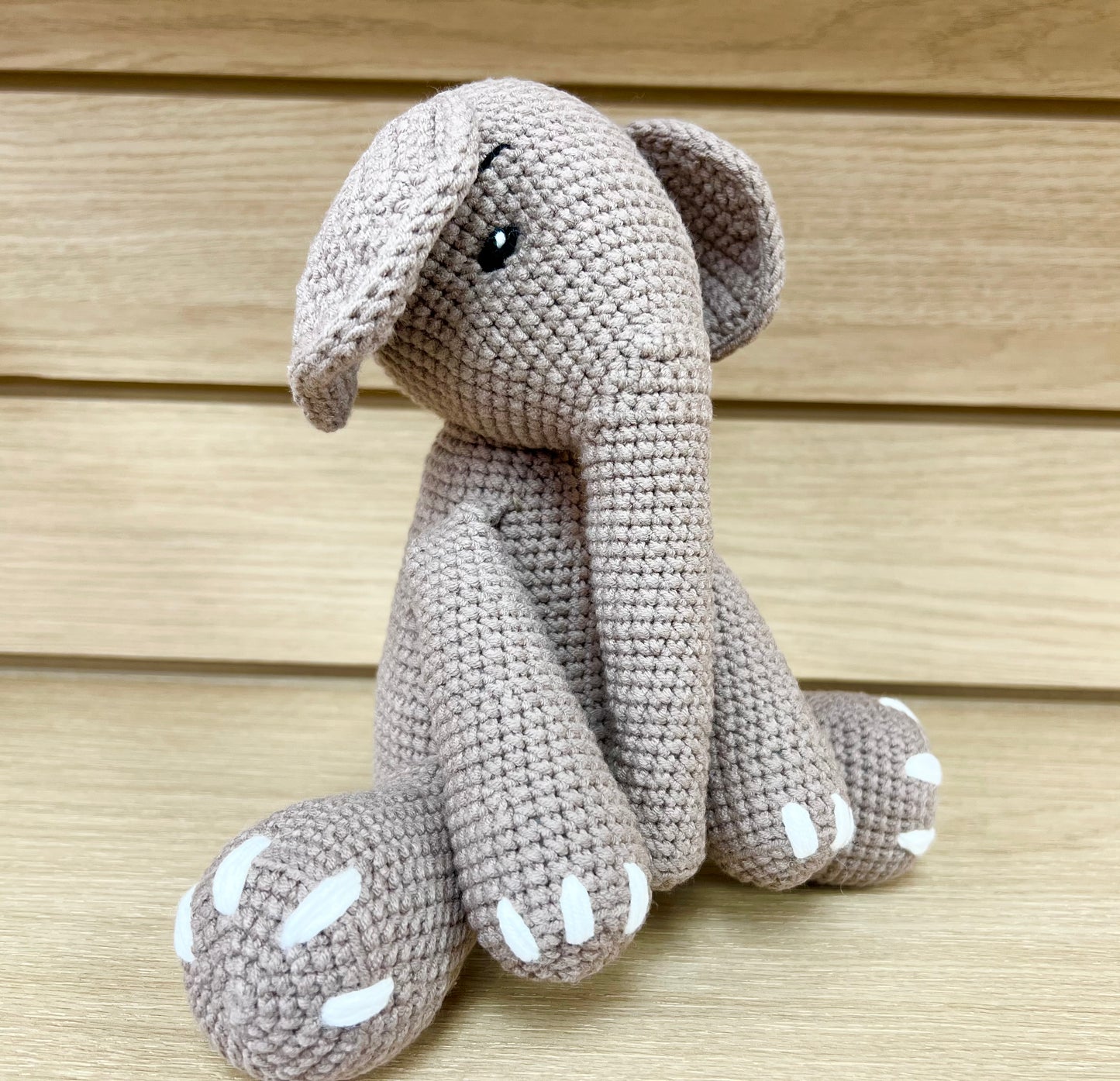 Elefante de crochet, elefante para decoración de guardería, regalo de elefante de peluche, animales de peluche personalizados, regalo de baby shower, regalos para el primer cumpleaños