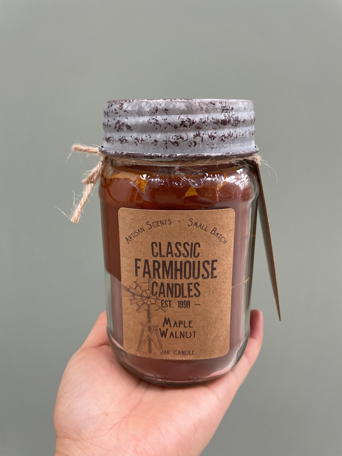 Maple Walnut 14 oz Classic Star Jar Candle