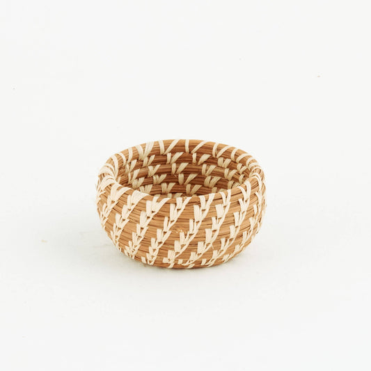 Miniature pine needle bowl basket with feather stitch design