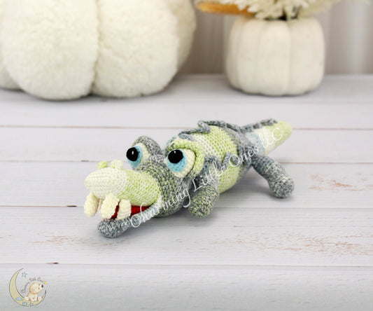 Crochet crocodile - Handmade 11"